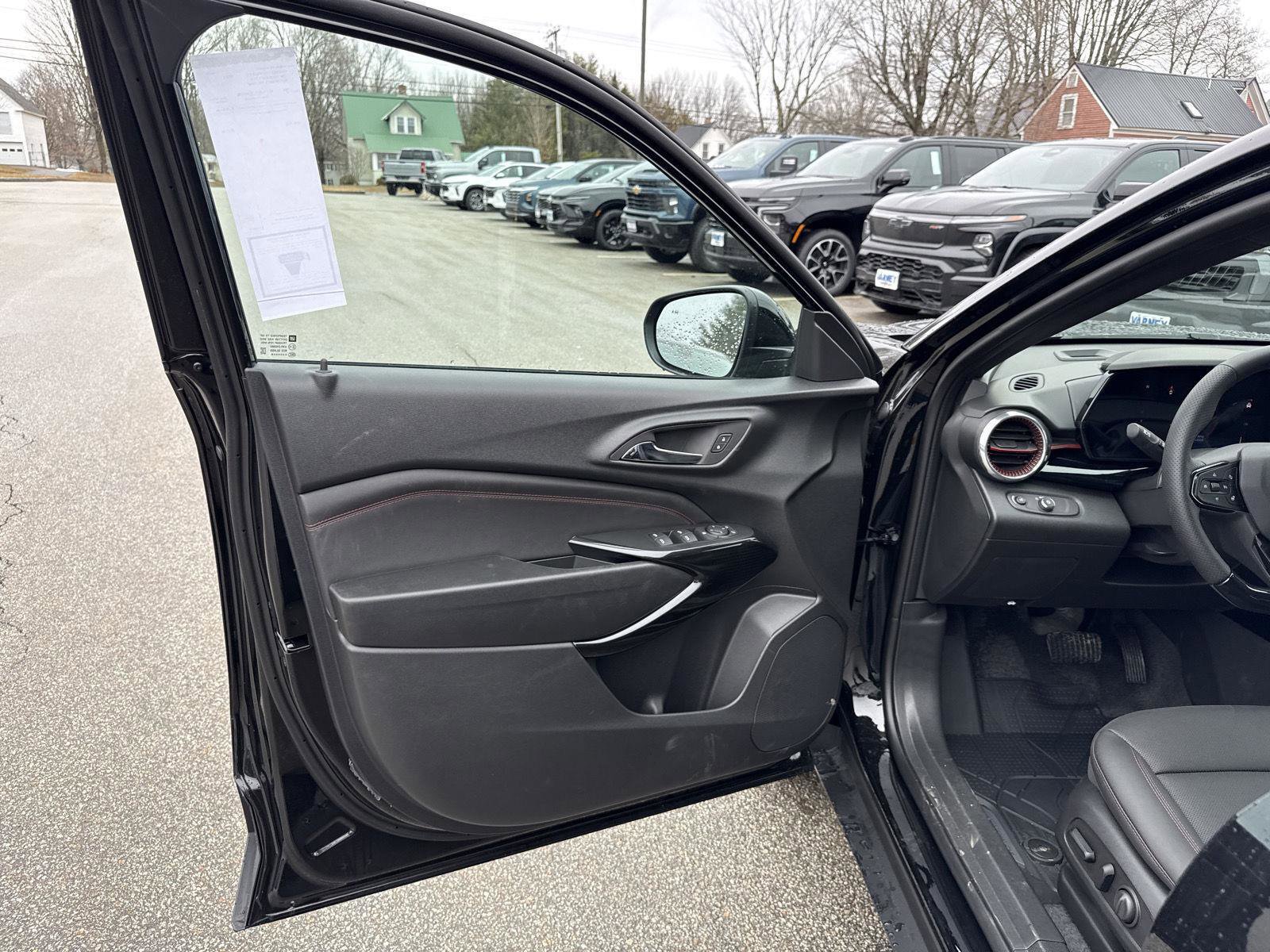 New 2026 Chevrolet Trax RS w/ Sunroof Package image 10