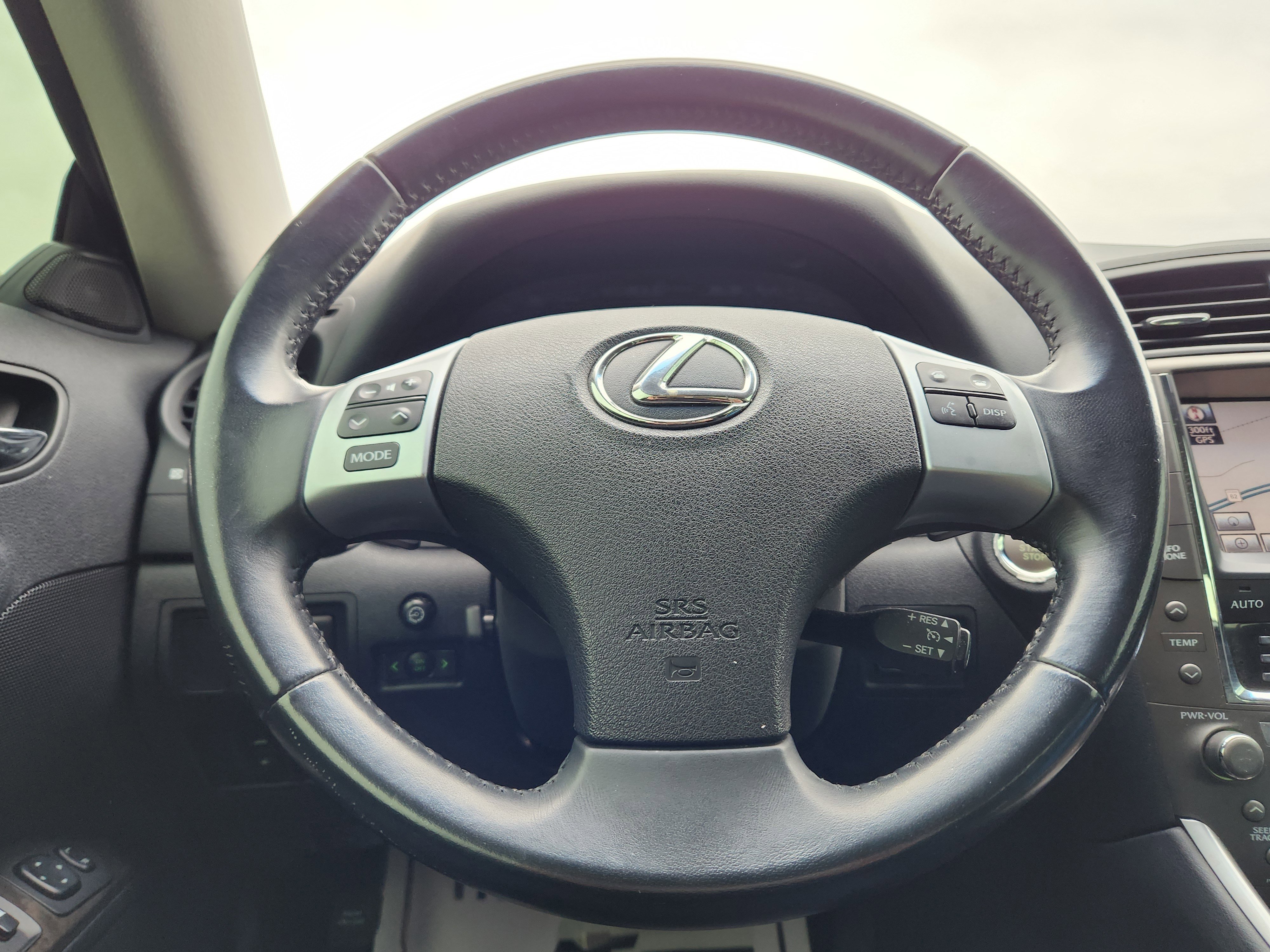 Used 2011 Lexus IS 250C w/ Luxury Pkg image 21