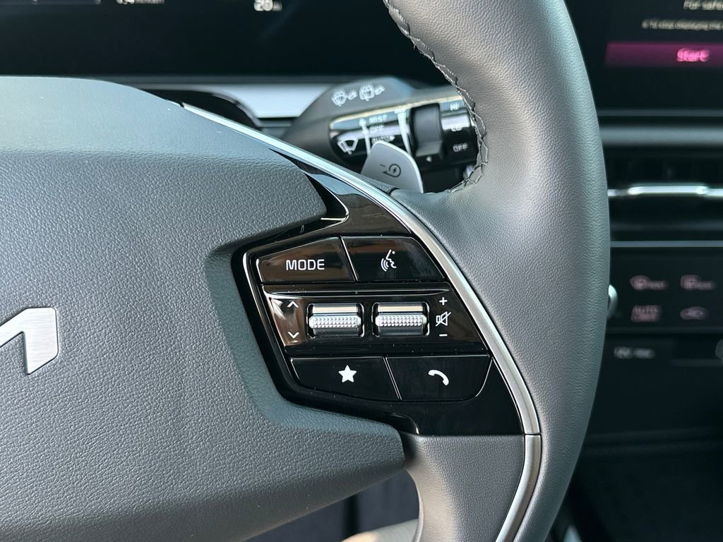 New 2026 Kia Niro Wave FWD image 25