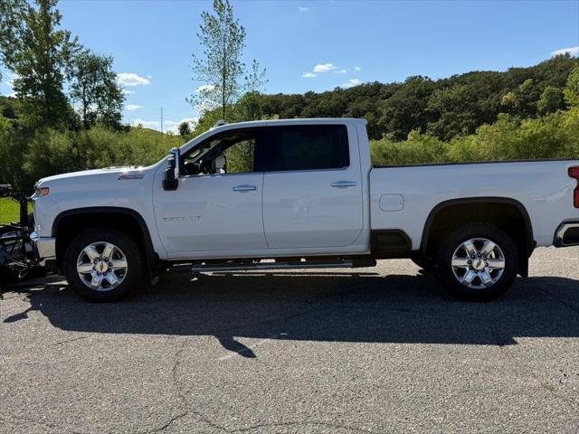Used 2022 Chevrolet Silverado 3500 LTZ AWD/4WD image 12