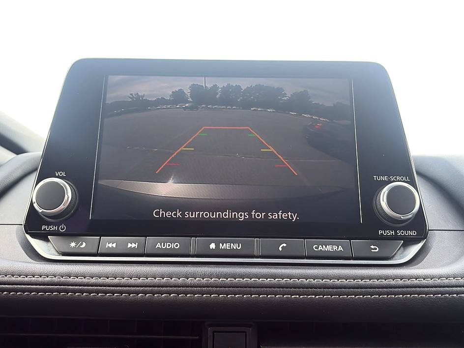 Certified 2025 Nissan Rogue SV AWD/4WD image 16