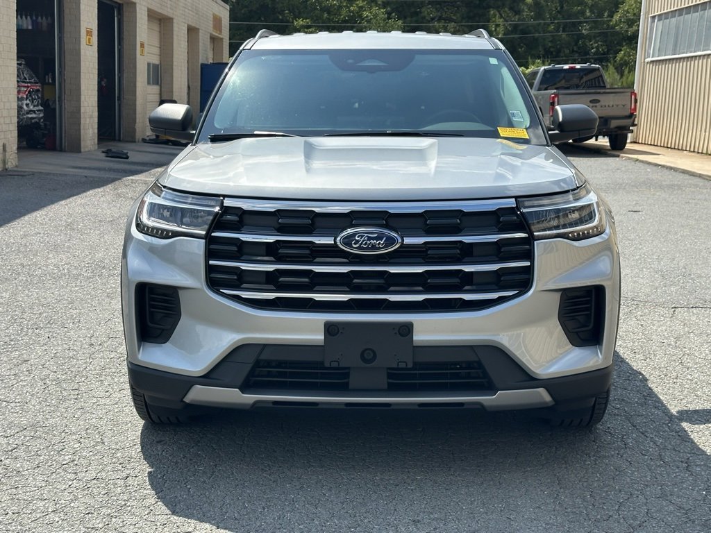 Used 2025 Ford Explorer Active image 11