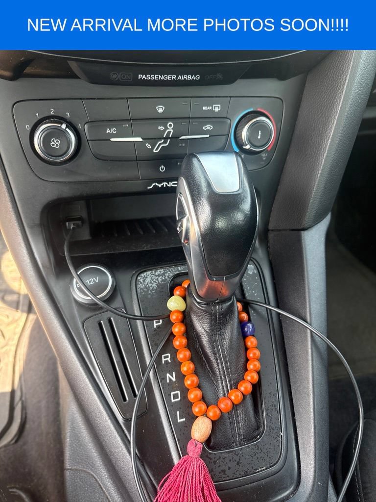 Used 2015 Ford Focus SE FWD image 12