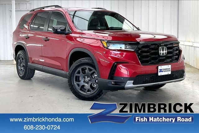 Certified 2025 Honda Pilot TrailSport image 1