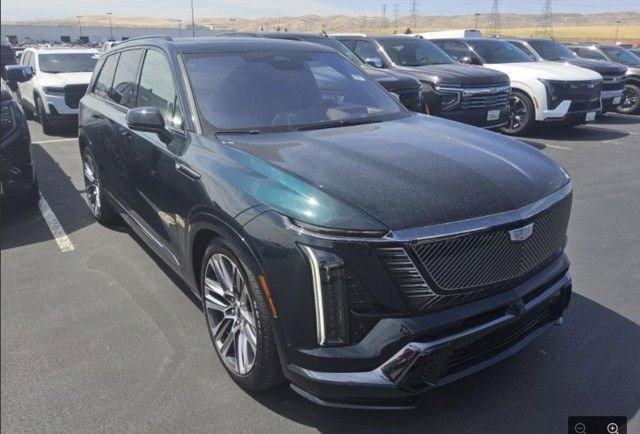 Certified 2026 Cadillac Vistiq Platinum w/ LPO, Floor Liner Package AWD/4WD image 3