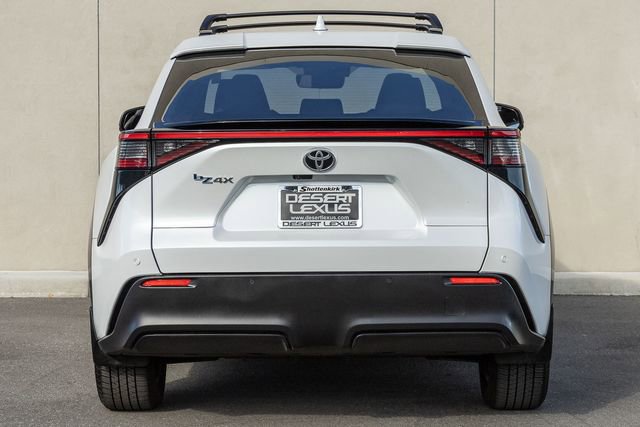 Used 2023 Toyota bZ4X XLE w/ Weather Package image 4