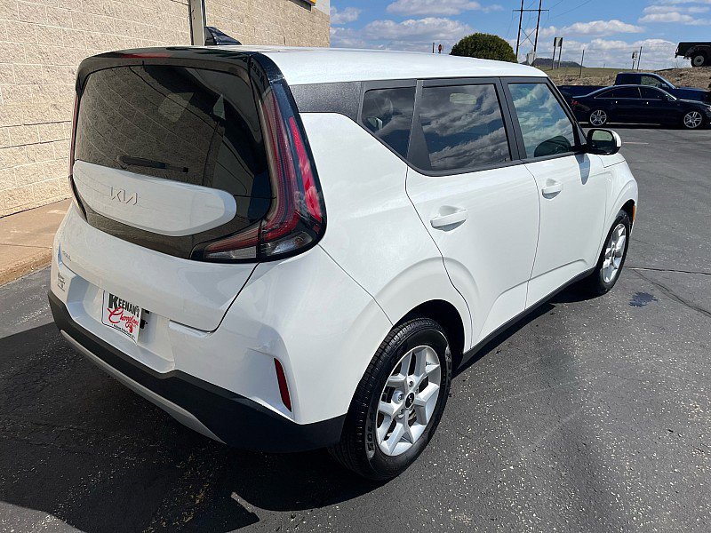 Used 2024 Kia Soul LX w/ Option Group 015 image 8