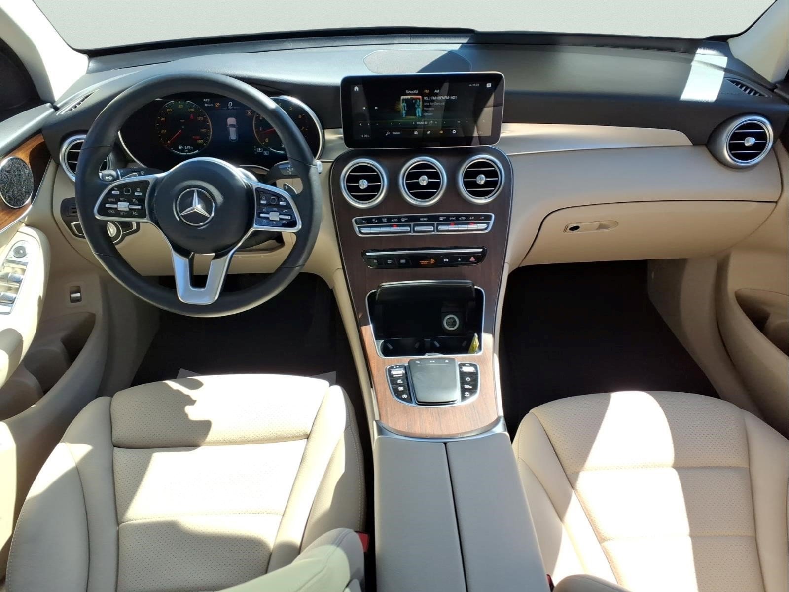 Used 2021 Mercedes-Benz GLC 300 4MATIC image 23