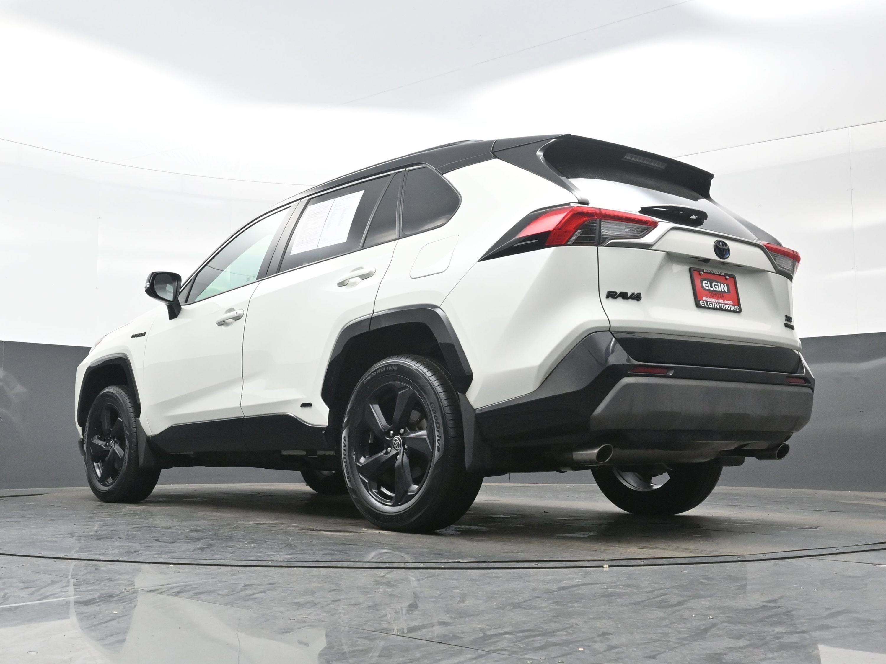 Used 2021 Toyota RAV4 XSE w/ XSE Grade Weather Package image 29