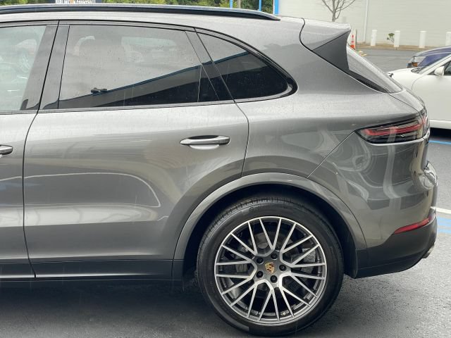 Used 2022 Porsche Cayenne S AWD/4WD image 15