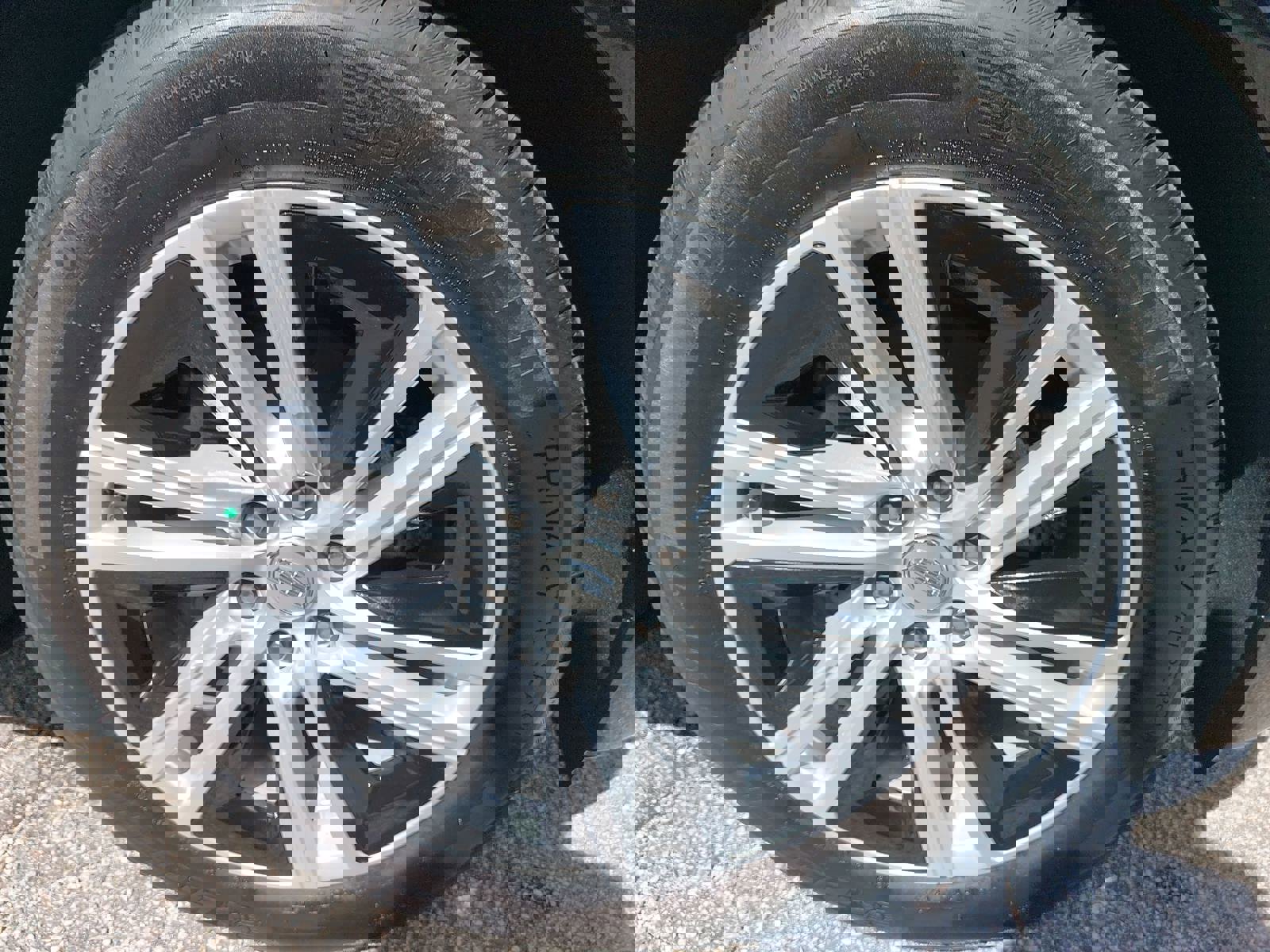 Used 2024 Cadillac Lyriq Tech w/ Driver Assist Package image 36