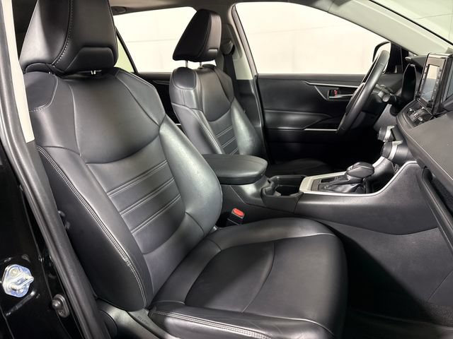 Used 2020 Toyota RAV4 XLE Premium AWD/4WD image 15