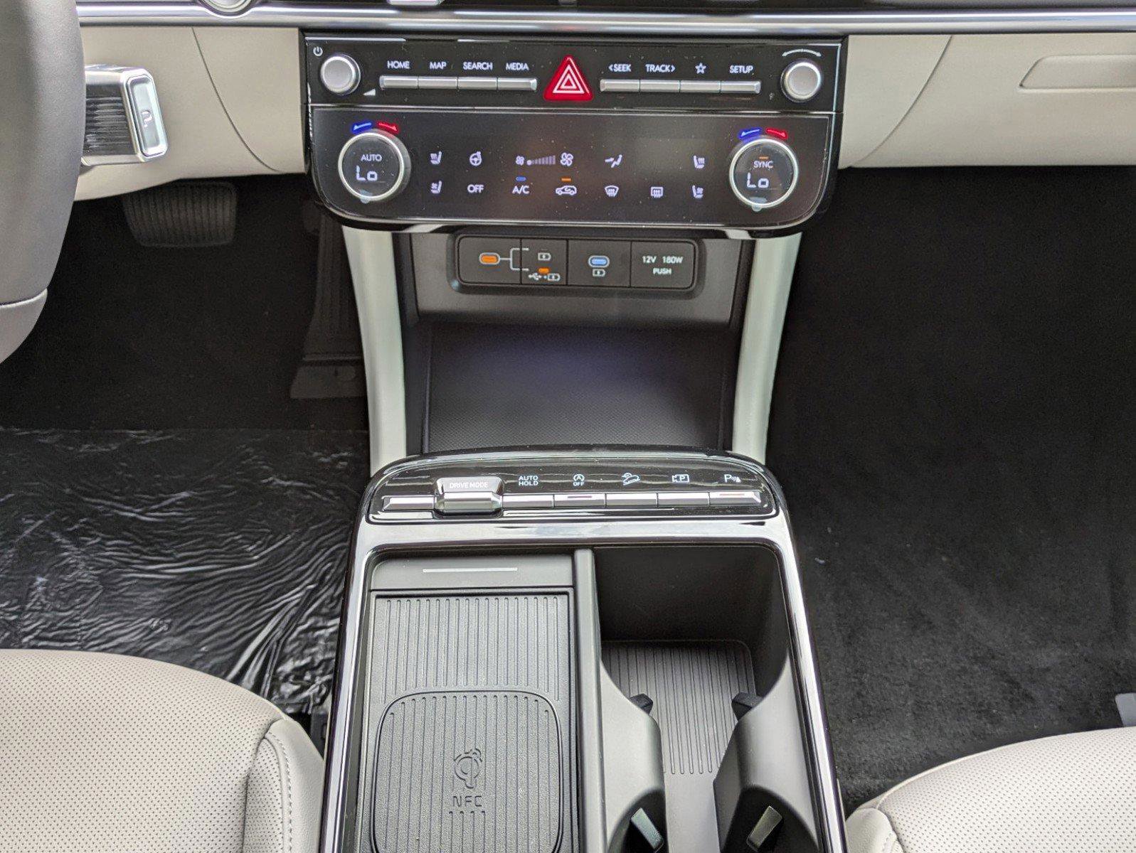 New 2026 Hyundai Tucson Limited image 23