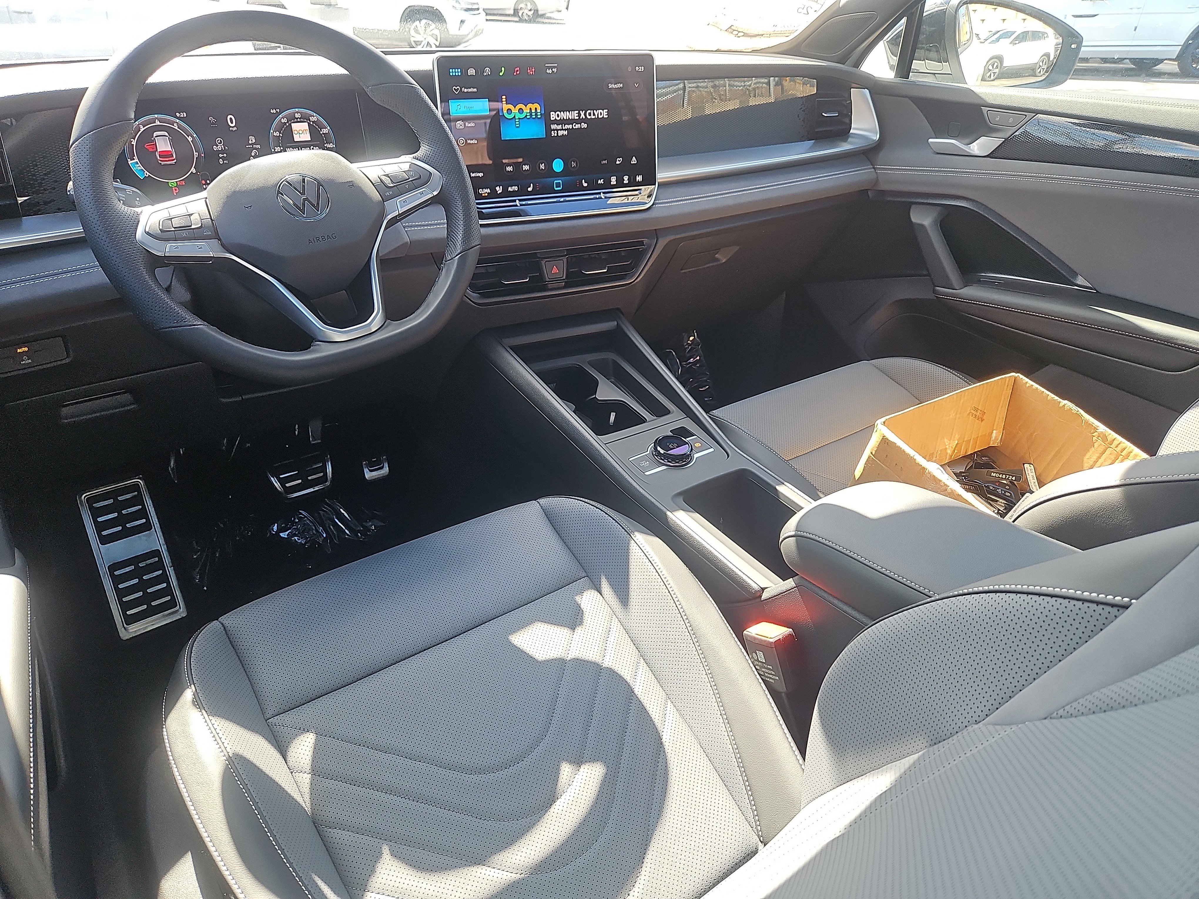 New 2026 Volkswagen Tiguan SE R-Line image 5