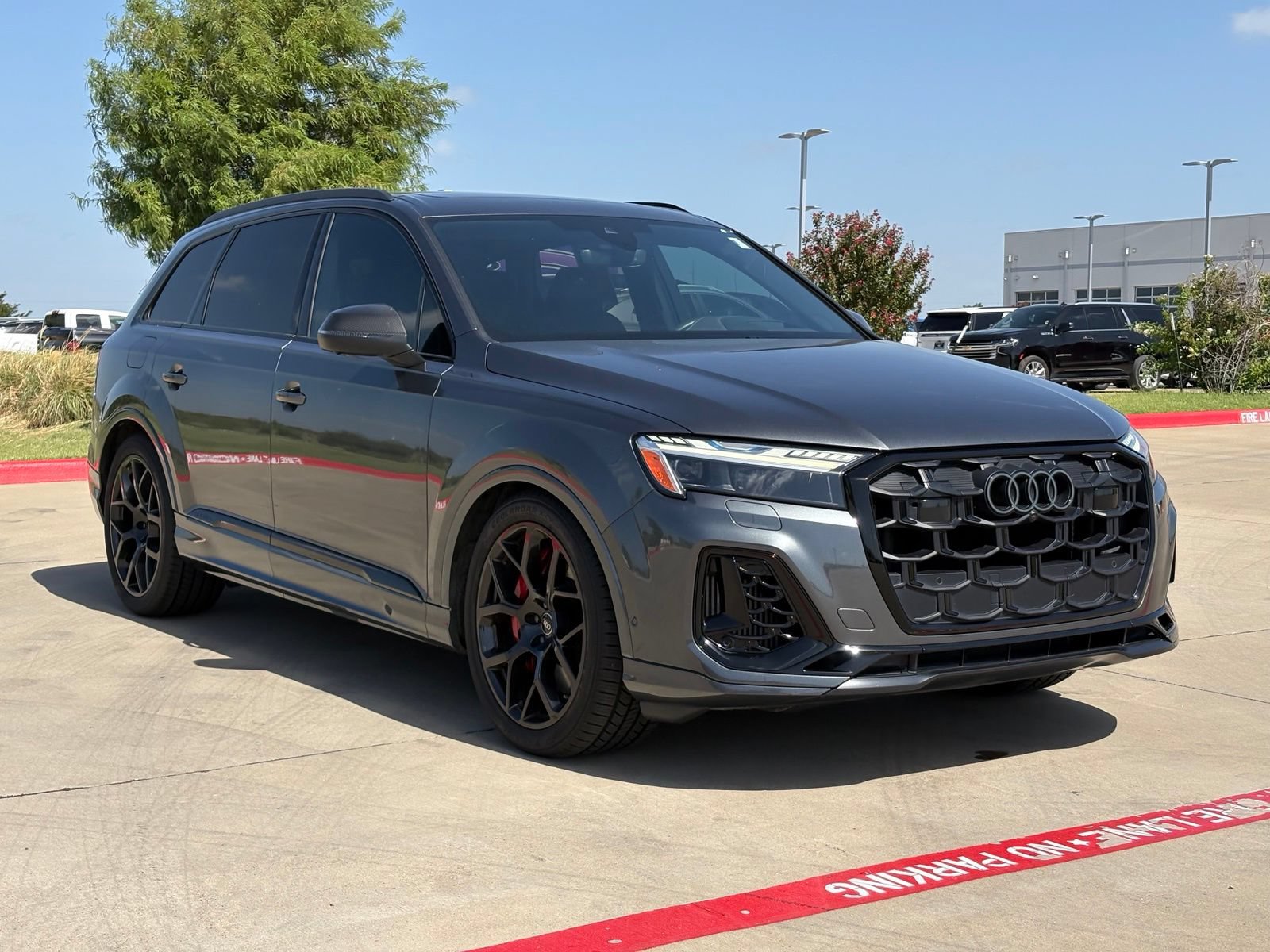 Used 2025 Audi SQ7 Prestige w/ Prestige Package AWD/4WD image 1