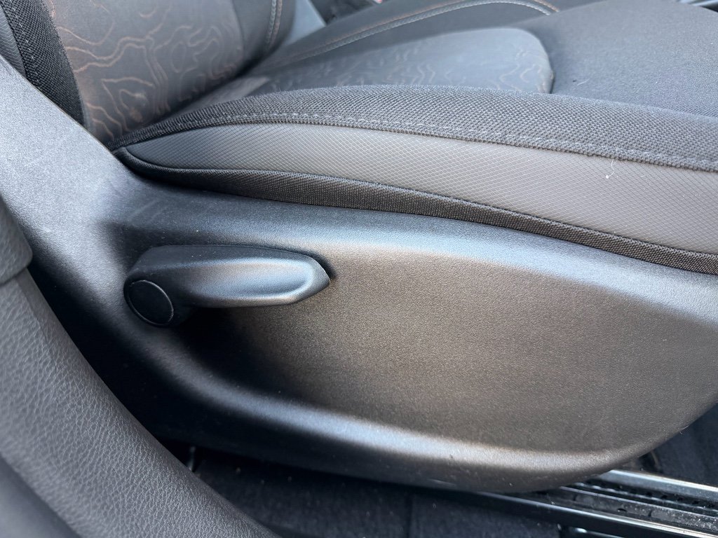 Used 2023 Jeep Renegade Latitude image 32