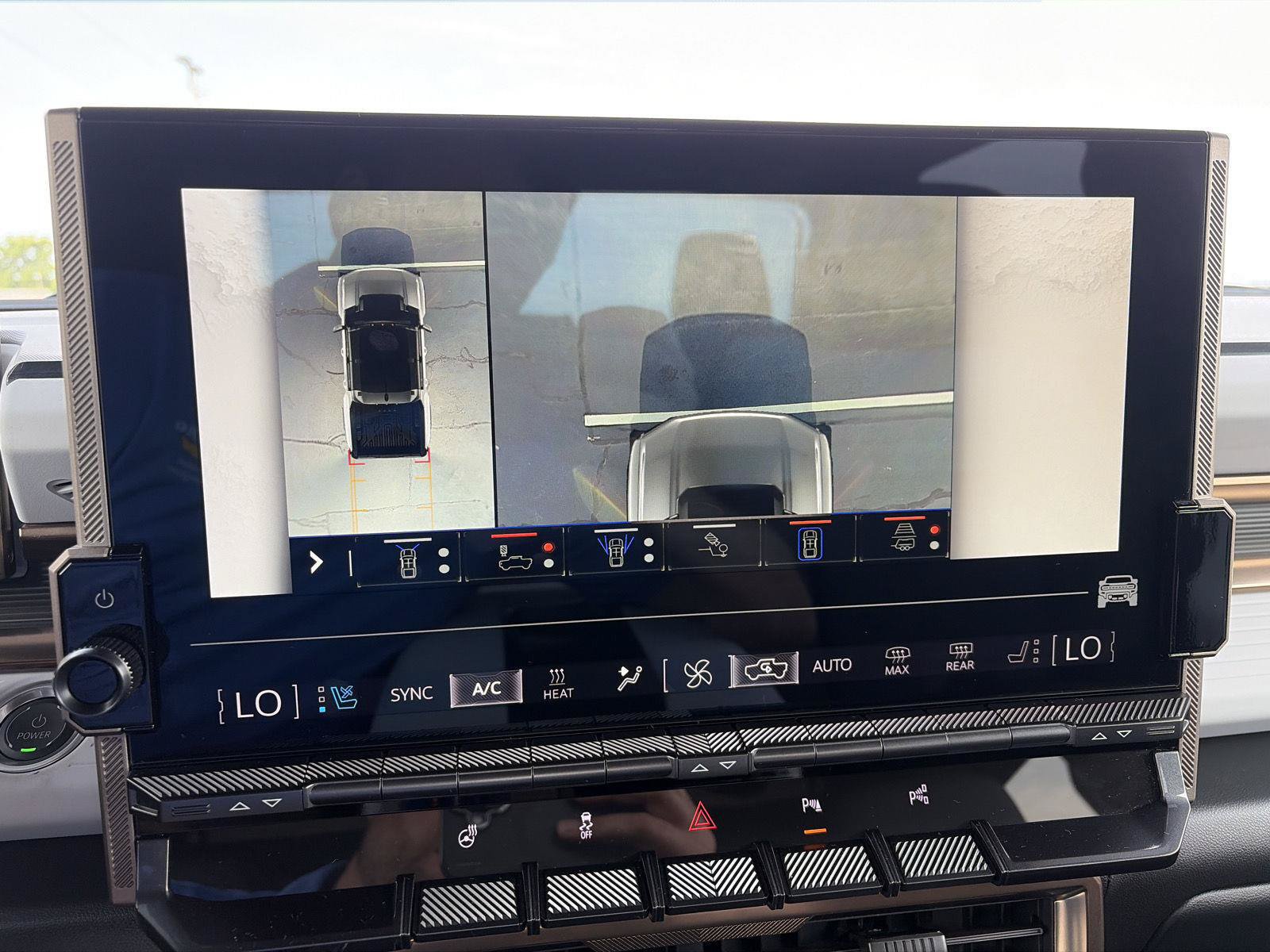 Used 2025 GMC Hummer EV 3X AWD/4WD image 30