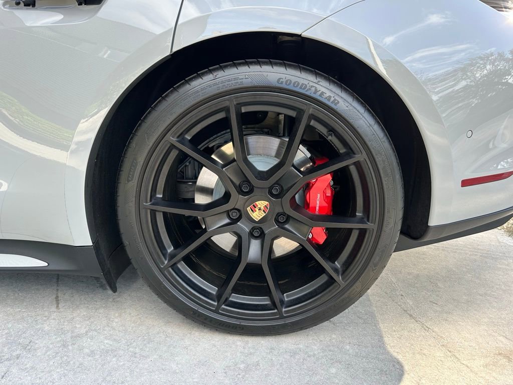 Used 2025 Porsche Taycan 4S image 45