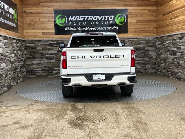 Used 2021 Chevrolet Silverado 1500 Custom w/ Custom Max Trailering Package AWD/4WD image 9