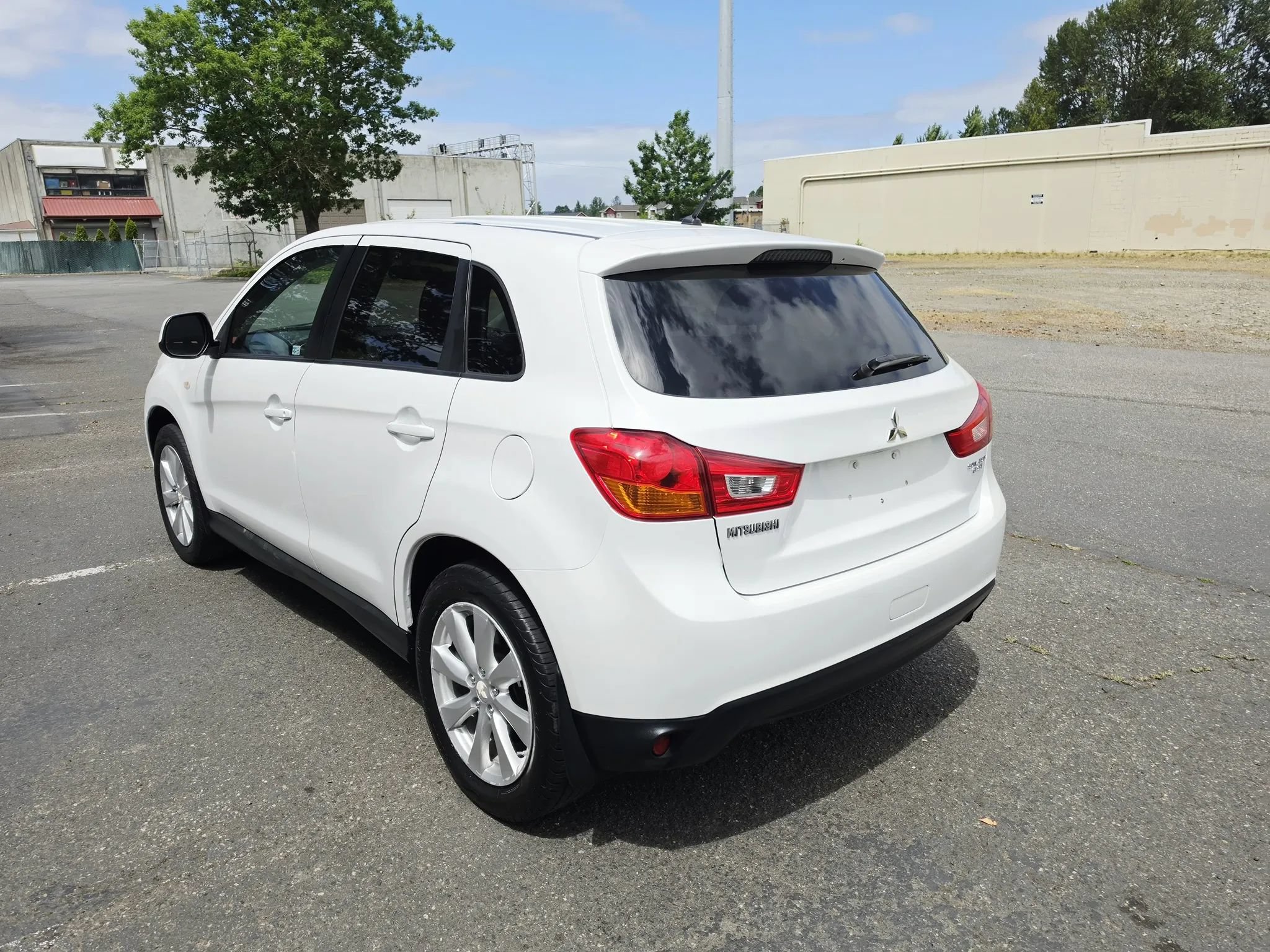 Used 2013 Mitsubishi Outlander Sport ES FWD image 3