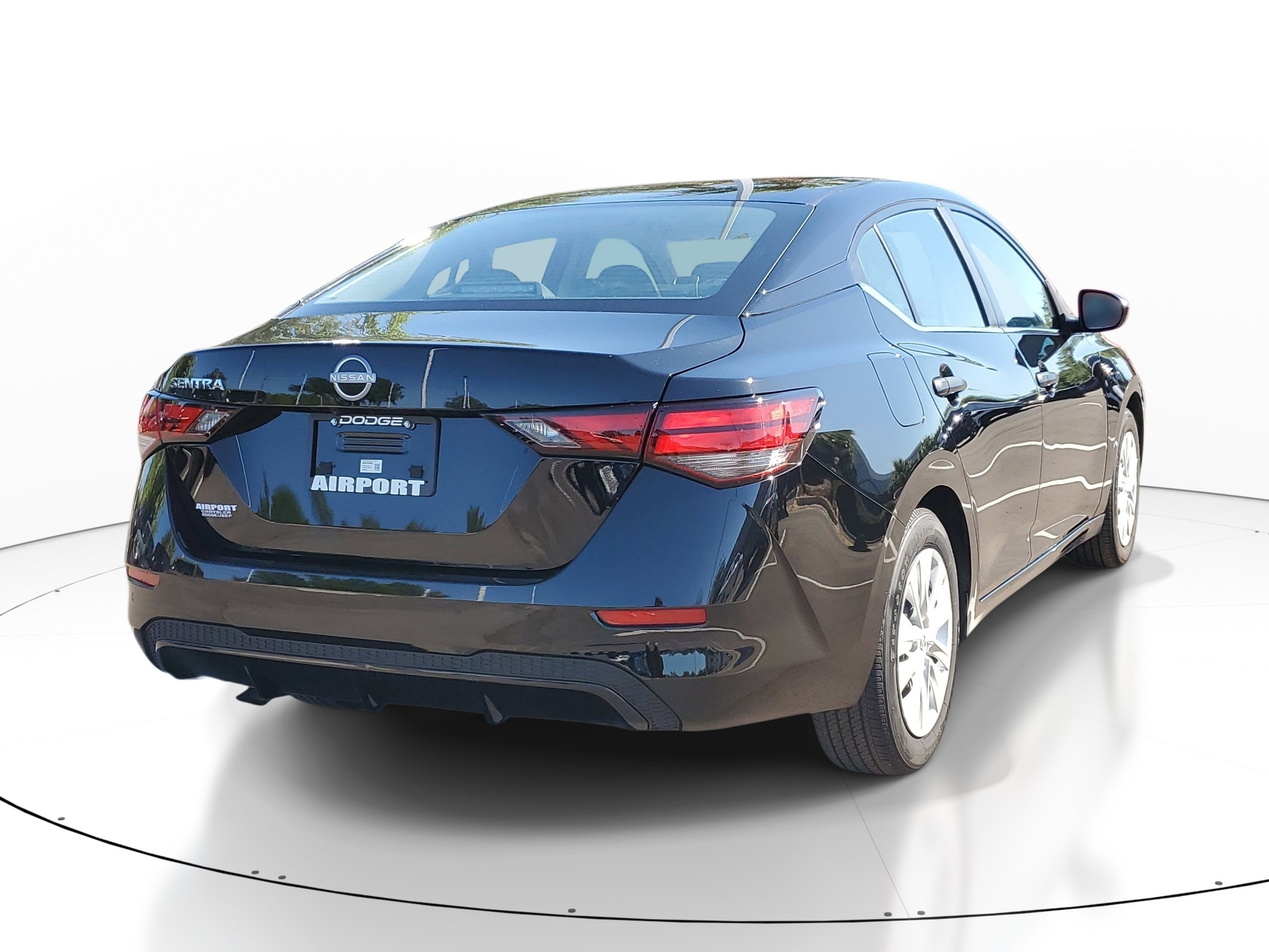 Used 2025 Nissan Sentra S FWD image 5