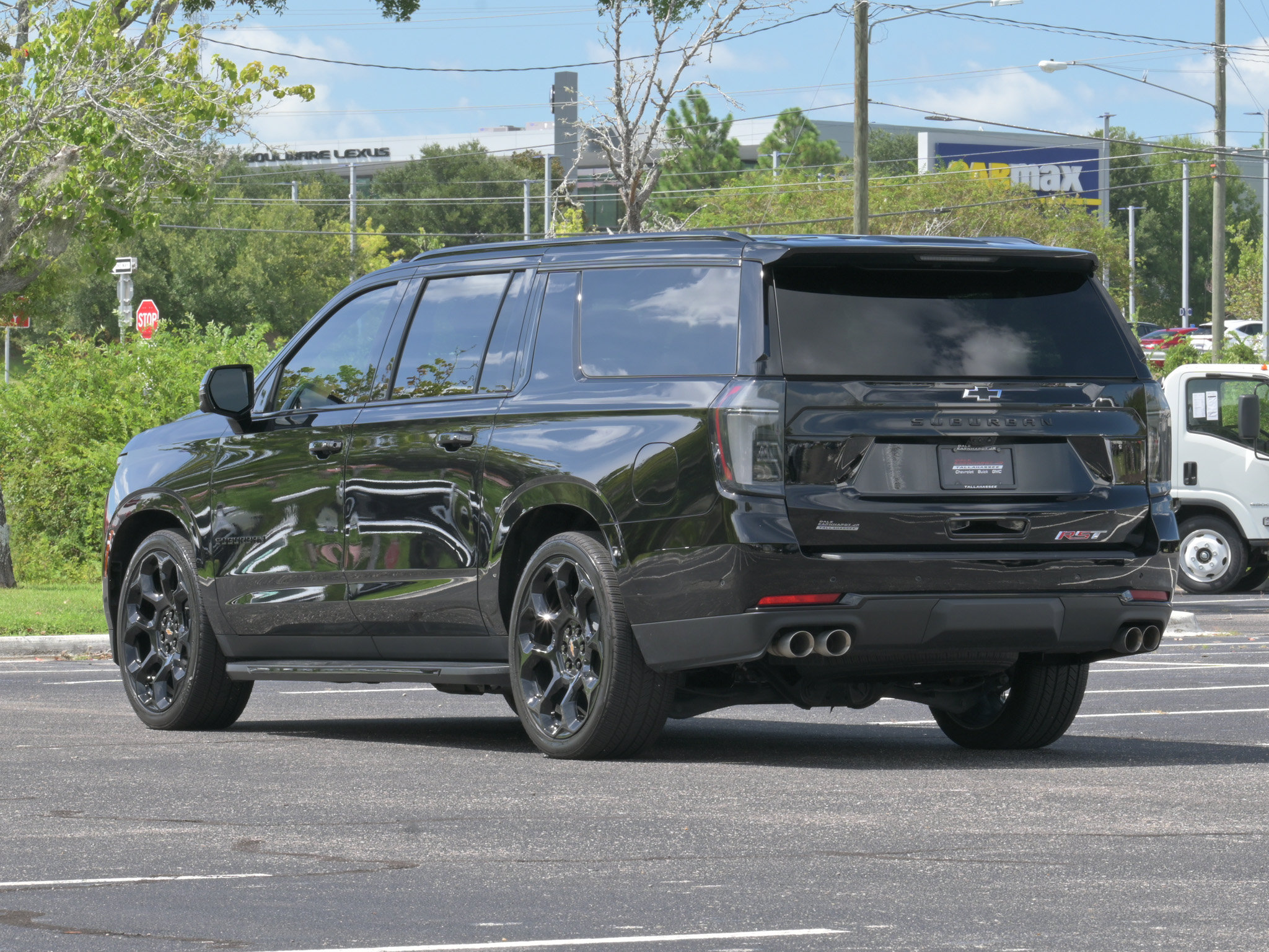 Used 2025 Chevrolet Suburban RST AWD/4WD image 3