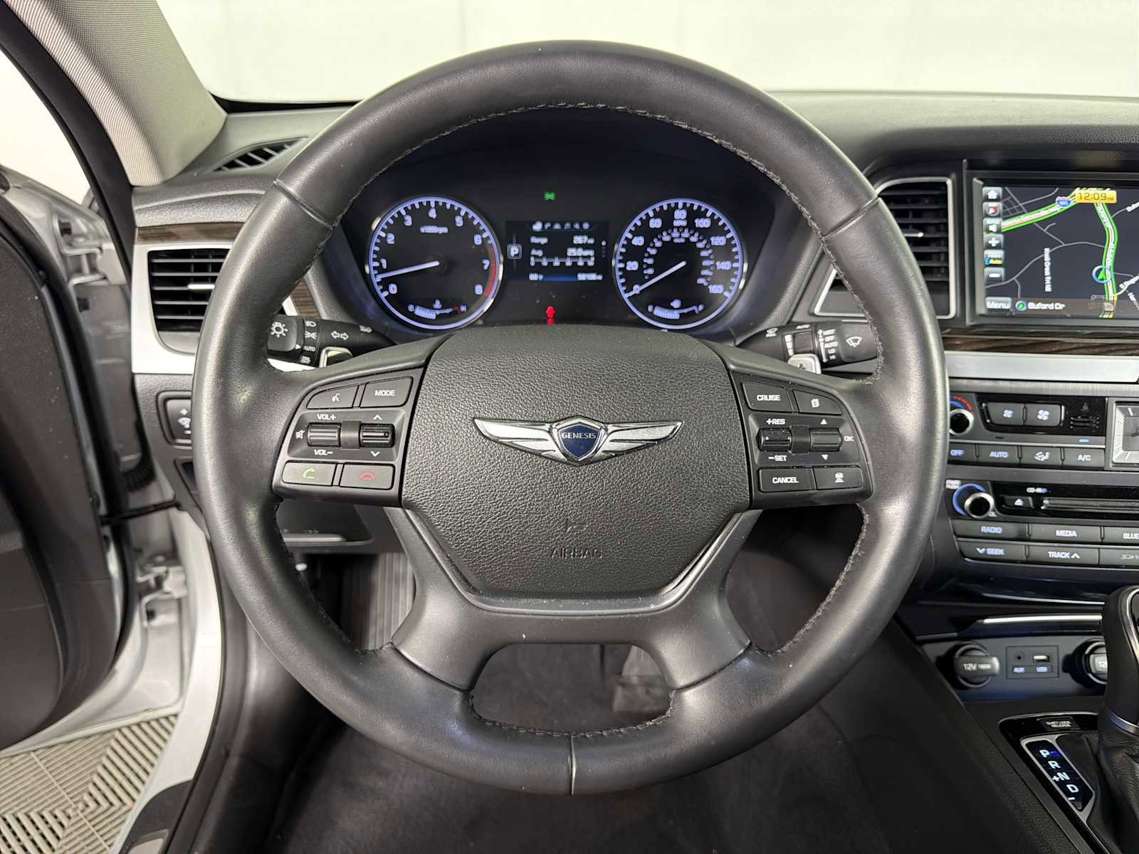 Used 2017 Genesis G80 3.8 image 21