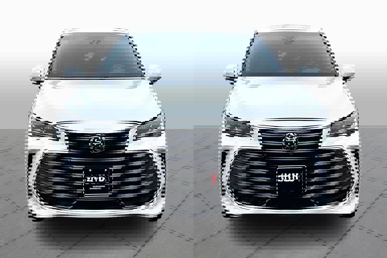 Used 2019 Toyota Avalon Limited image 4