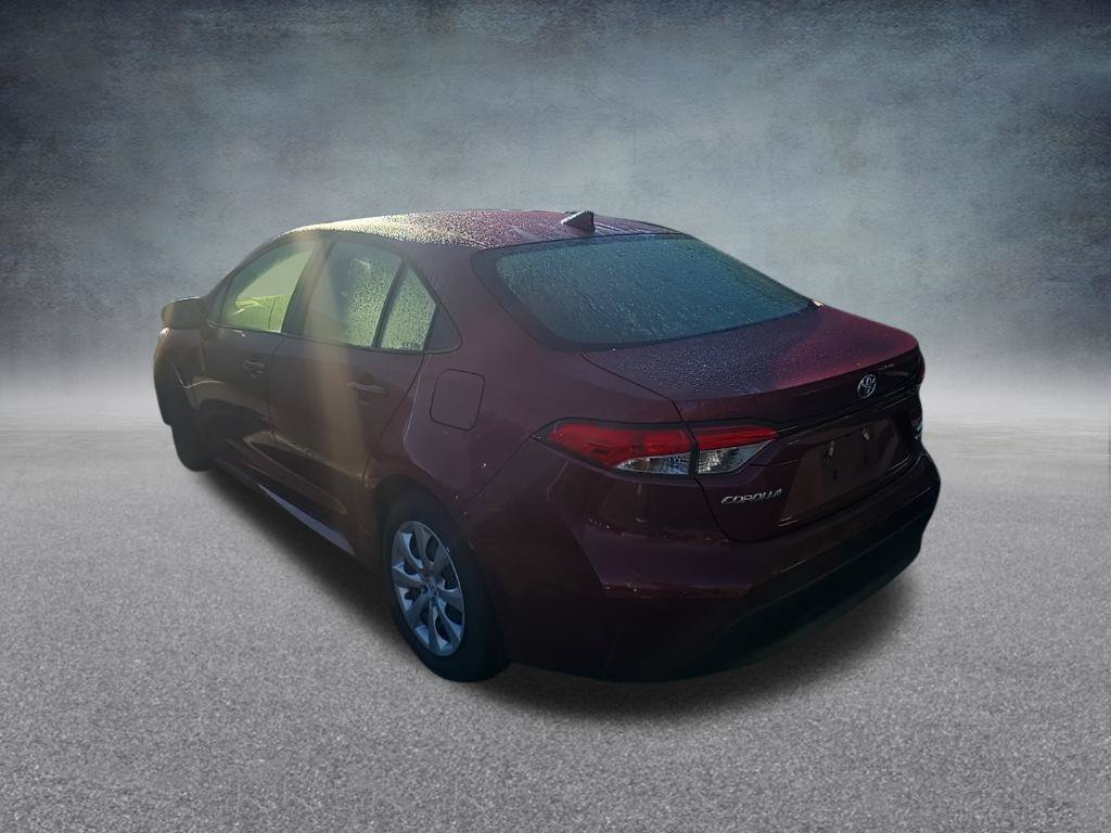Used 2025 Toyota Corolla LE FWD image 5