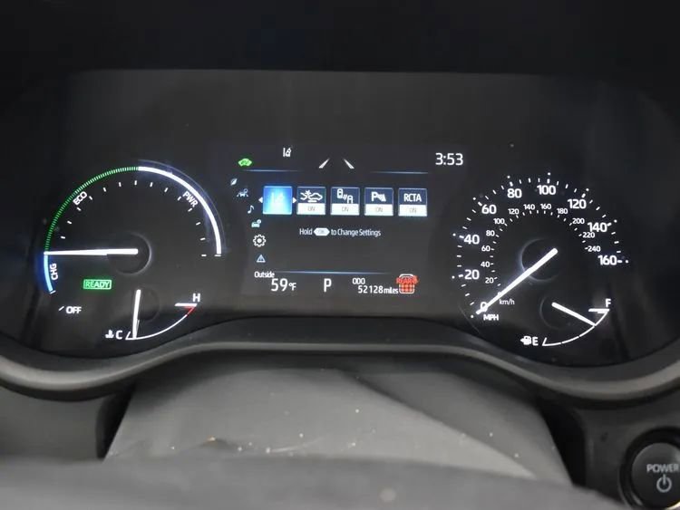 Used 2025 Toyota Sienna XLE image 28