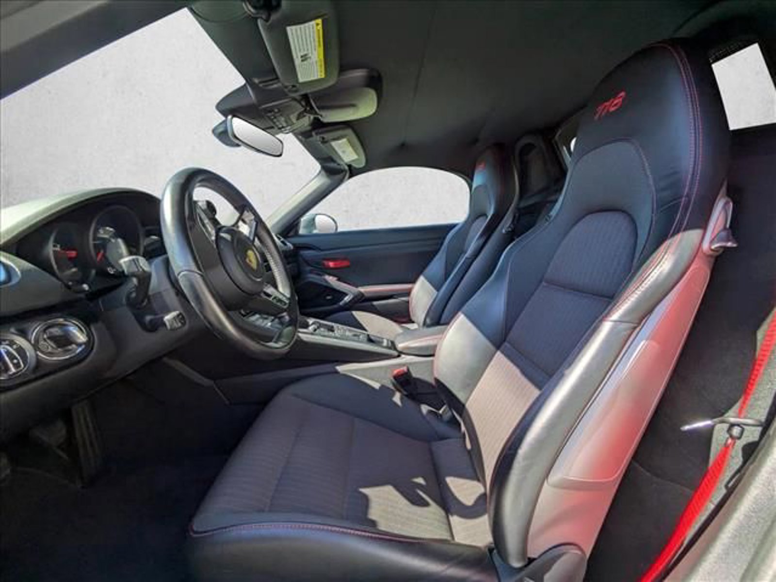 Used 2021 Porsche 718 Boxster image 13