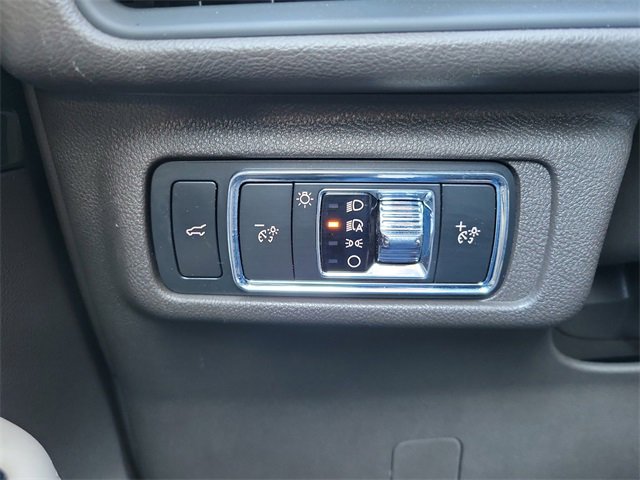 Used 2022 Lincoln Corsair FWD w/ Equipment Group 101A image 10