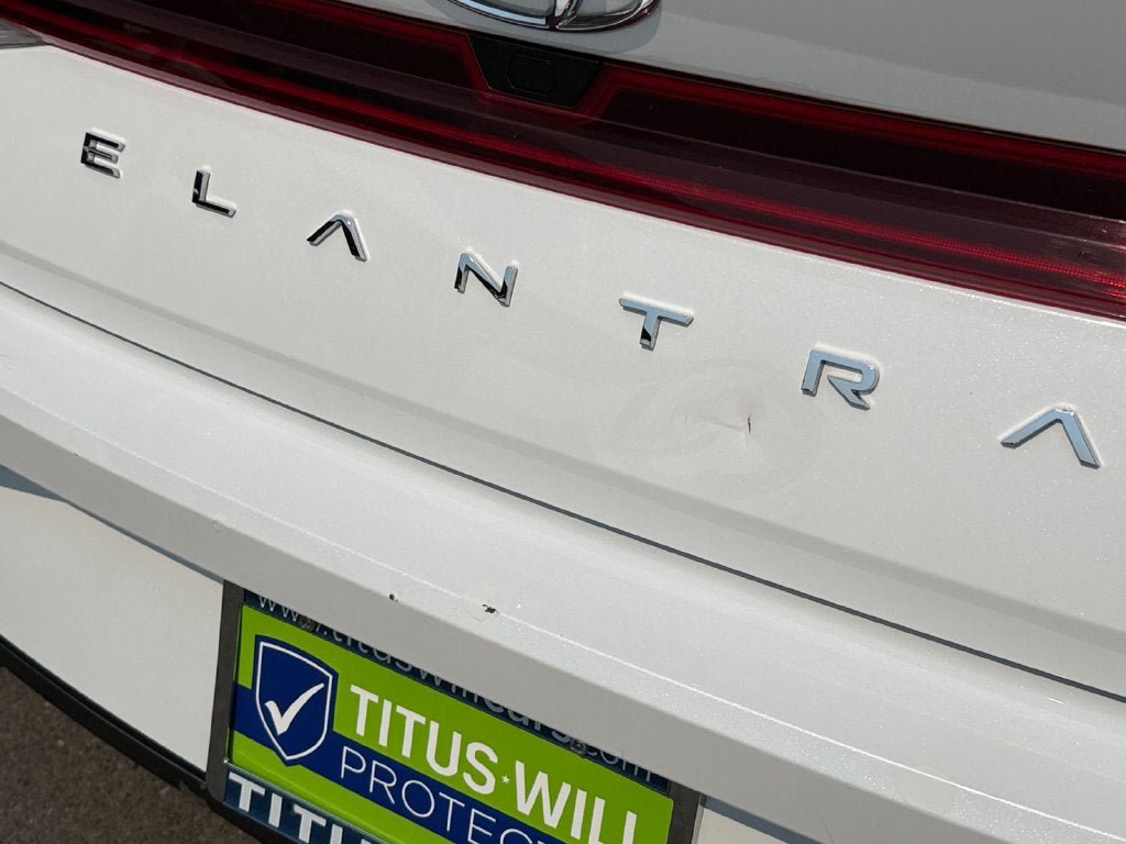 Used 2021 Hyundai Elantra Limited FWD image 34