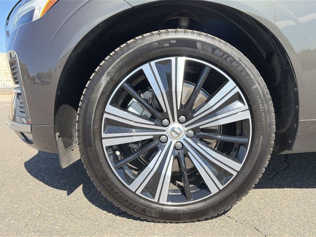 Used 2022 Volvo XC60 B6 Inscription w/ Protection Package Premier AWD/4WD image 19