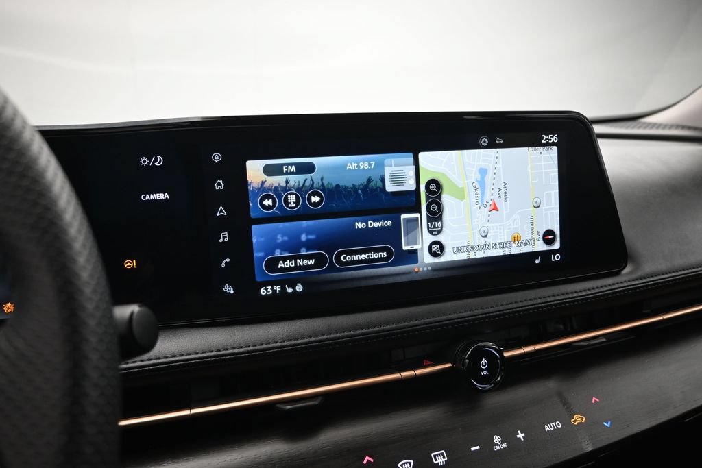 Used 2024 Nissan Ariya AWD image 15
