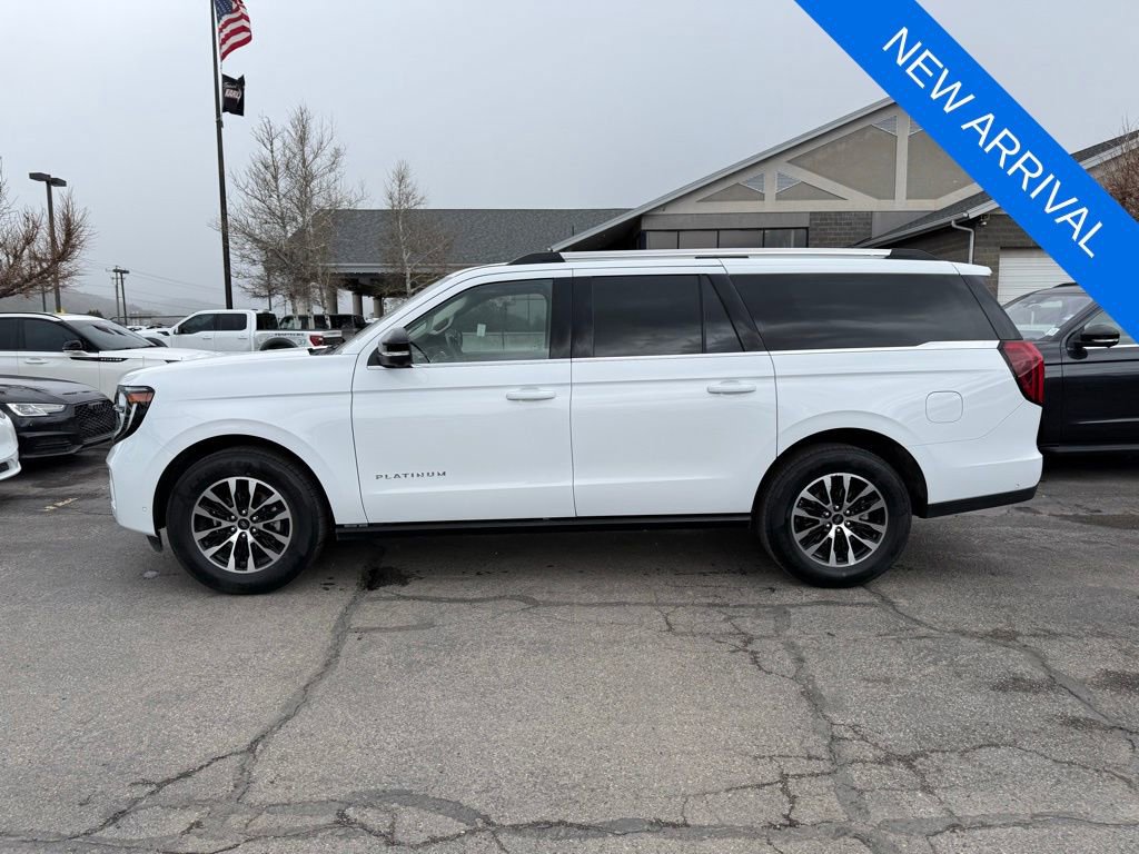 Used 2025 Ford Expedition Max Platinum AWD/4WD image 3