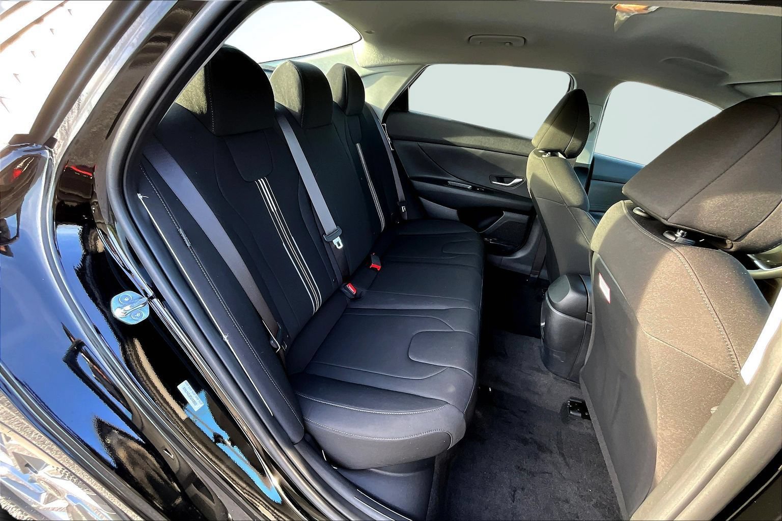 New 2026 Hyundai Elantra Hybrid FWD image 13