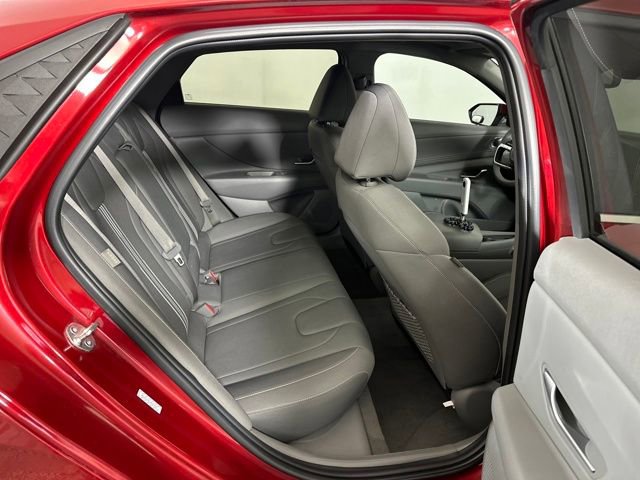 Certified 2024 Hyundai Elantra SEL w/ Convenience Package image 27