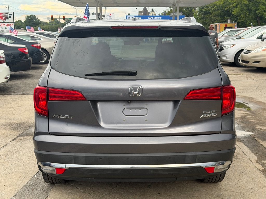 Used 2017 Honda Pilot Elite image 6