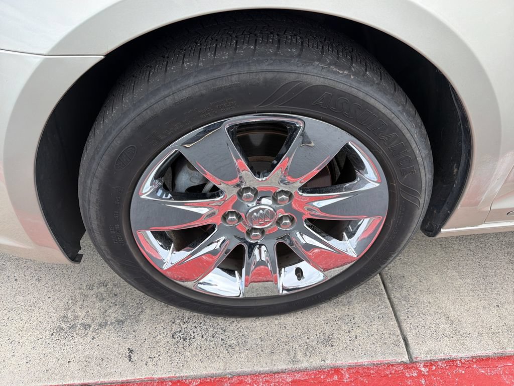 Used 2013 Buick LaCrosse Leather FWD image 23