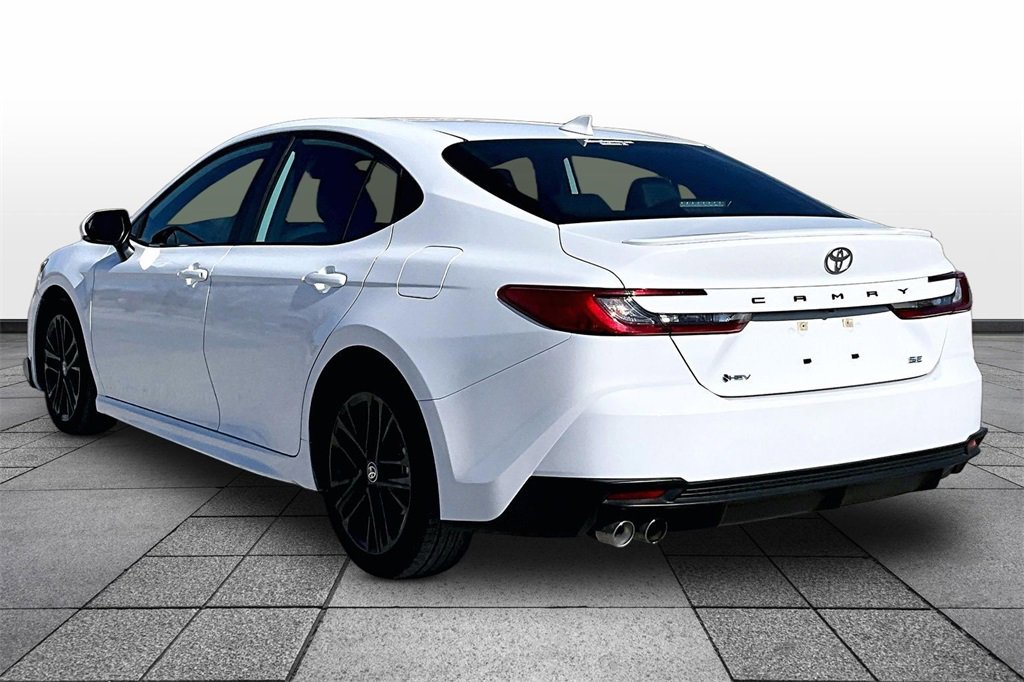 Used 2025 Toyota Camry SE image 10