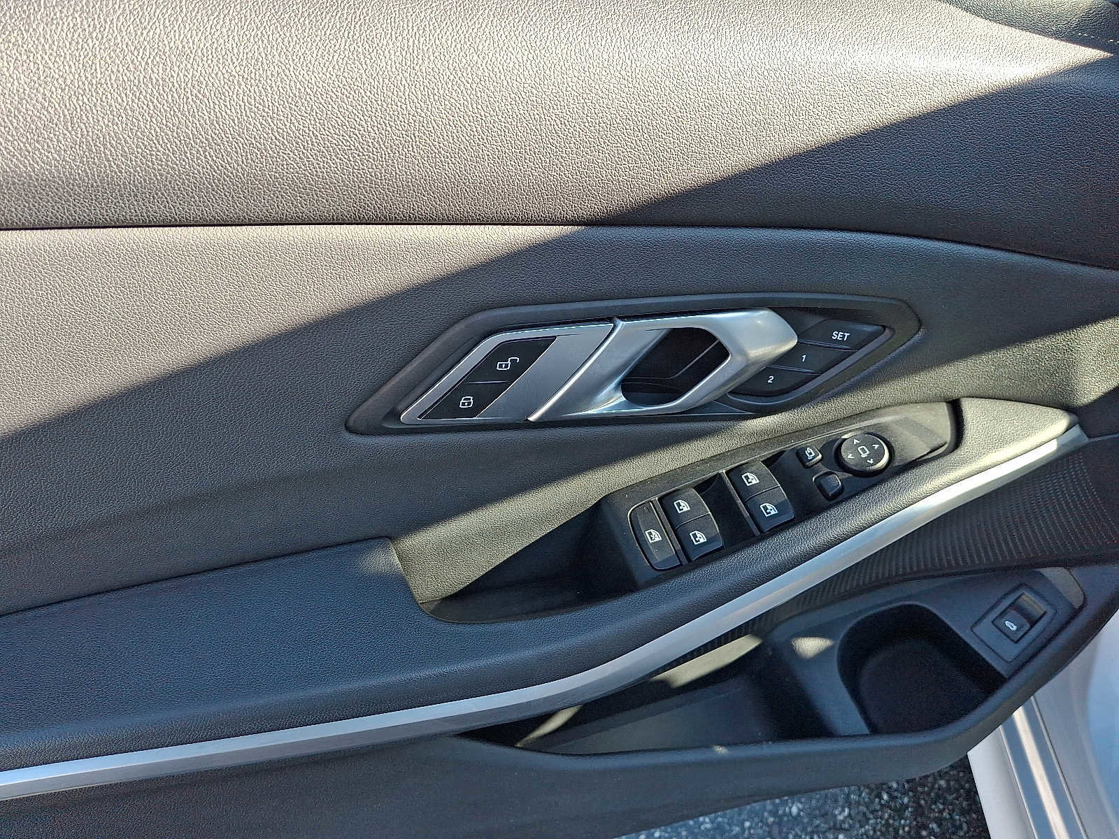 Used 2019 BMW 330i xDrive Sedan w/ Driving Assistance Package image 13