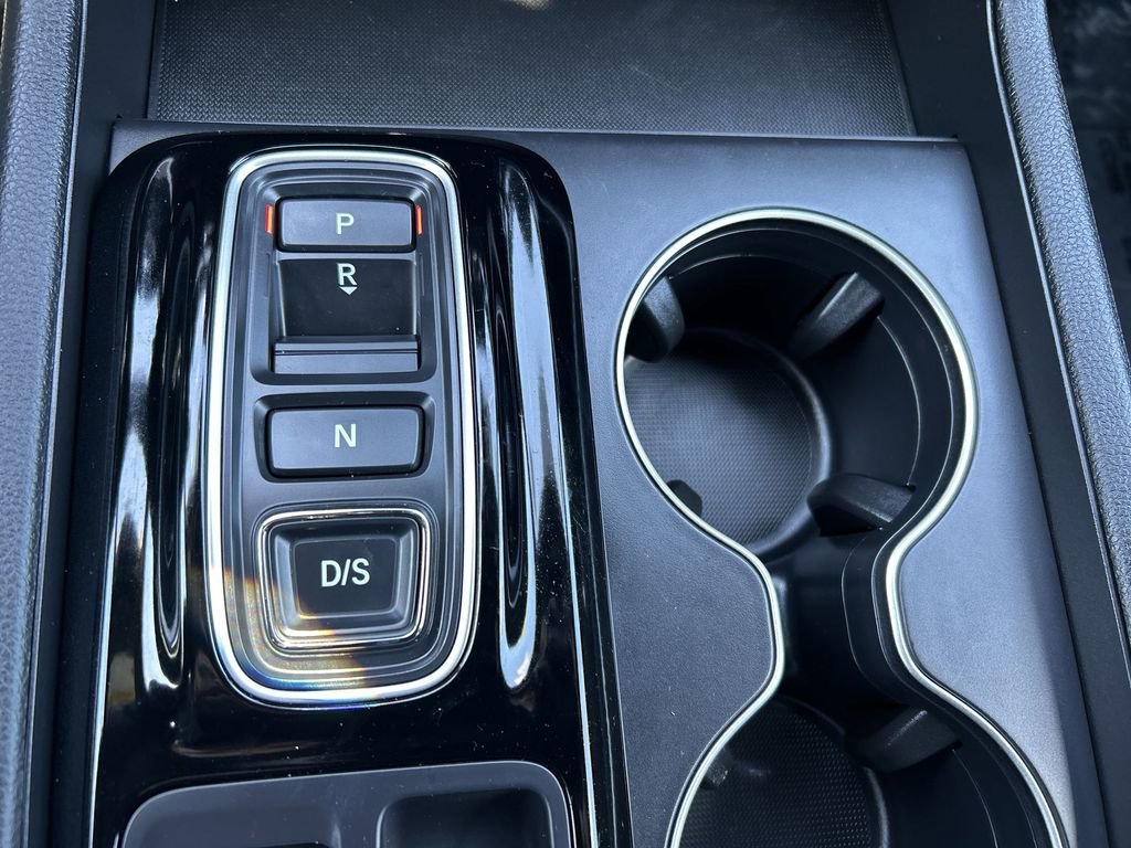 Used 2025 Honda Pilot Sport image 19