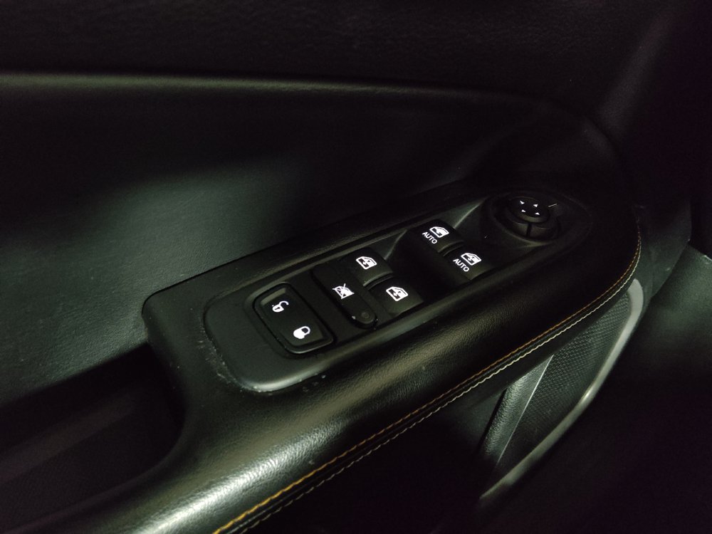 Used 2018 Jeep Compass Sport w/ Tech Group FWD image 27