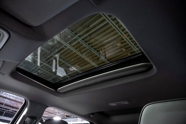 Used 2024 GMC Sierra 3500 Denali w/ Denali Reserve Package image 35