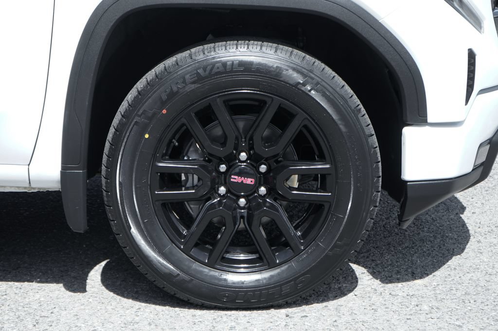 Used 2022 GMC Sierra 1500 Elevation w/ X31 Off-Road Package AWD/4WD image 40
