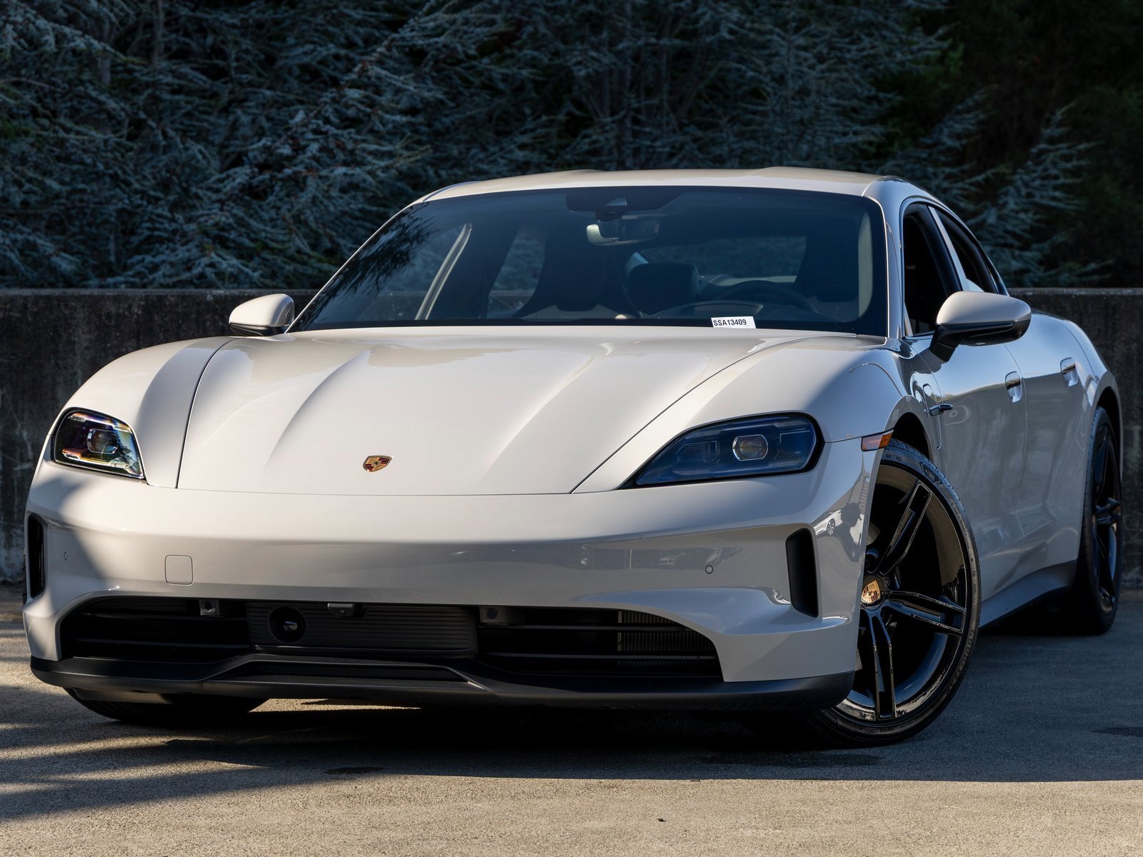 New 2025 Porsche Taycan image 1