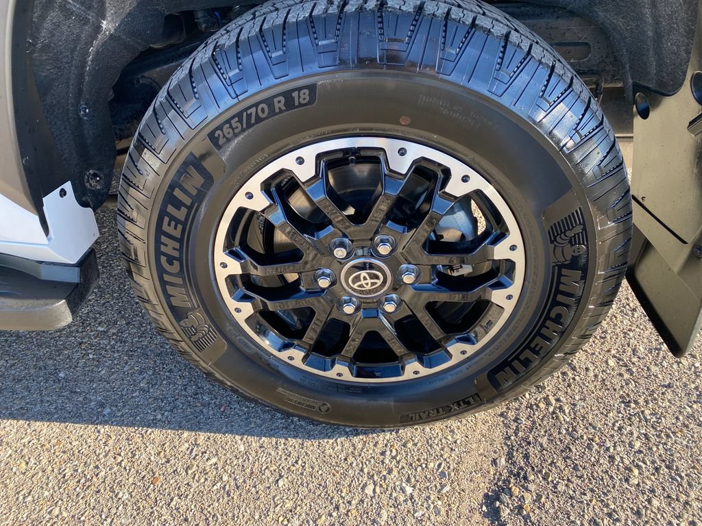 Used 2025 Toyota Sequoia 4WD image 30