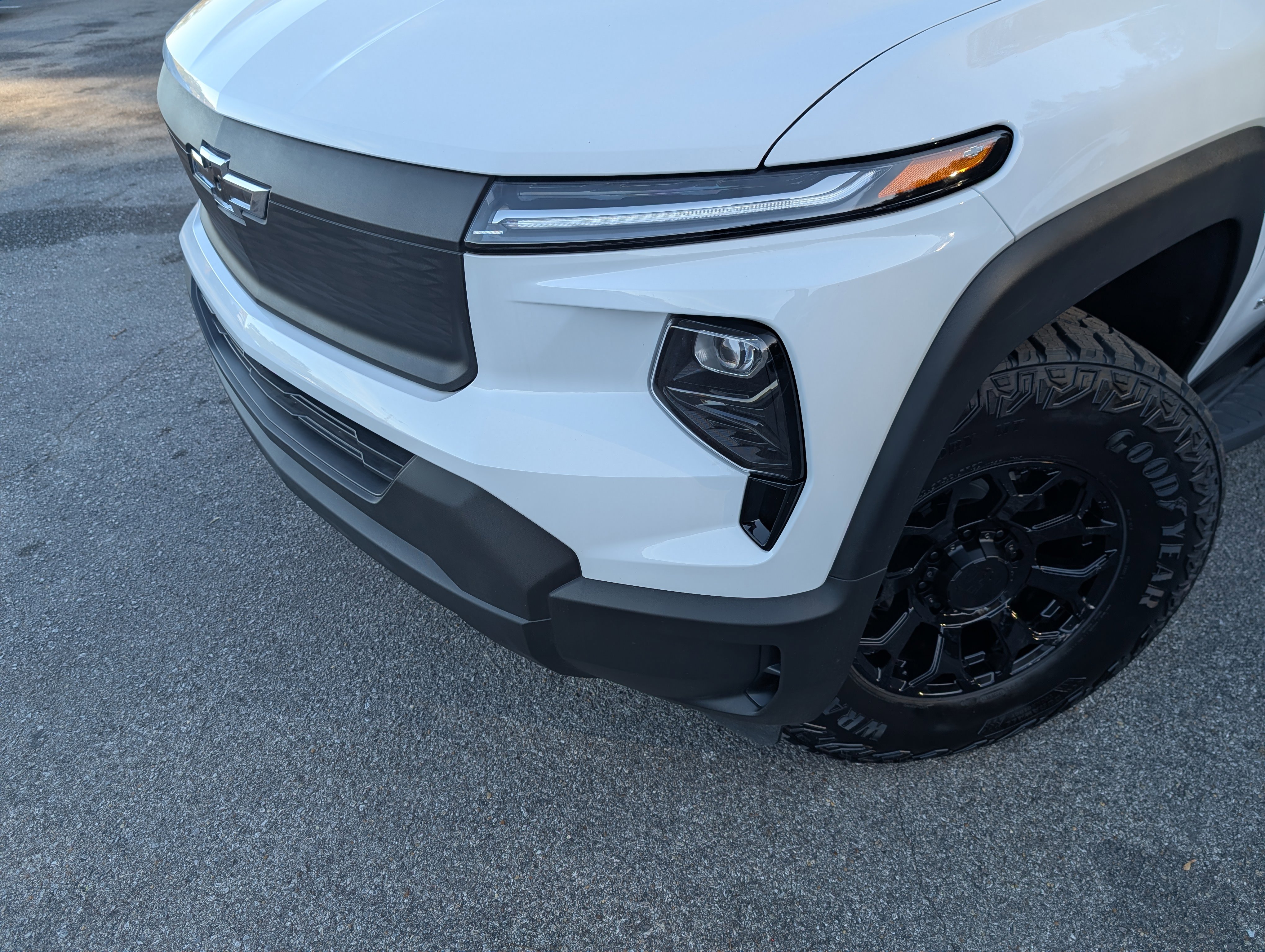 Used 2024 Chevrolet Silverado EV W/T image 13