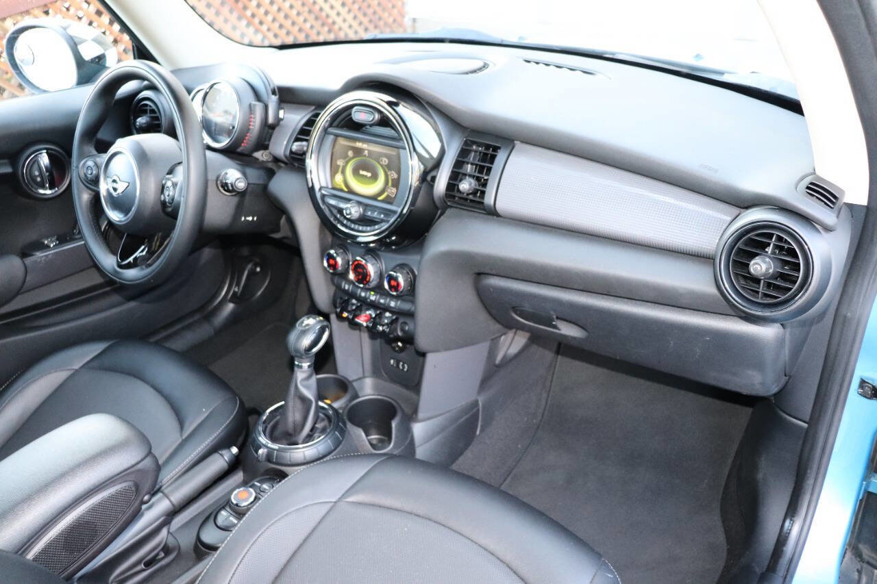 Used 2016 MINI Cooper 2-Door Hardtop image 30